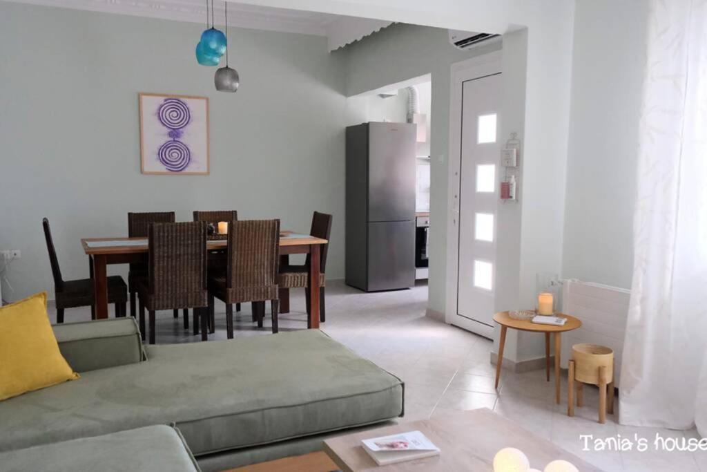 דירות Néa Péramos Tania'S House Nikis 75, 64007 Peramos מראה חיצוני תמונה
