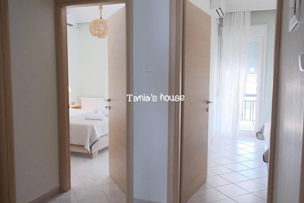 דירות Néa Péramos Tania'S House Nikis 75, 64007 Peramos מראה חיצוני תמונה